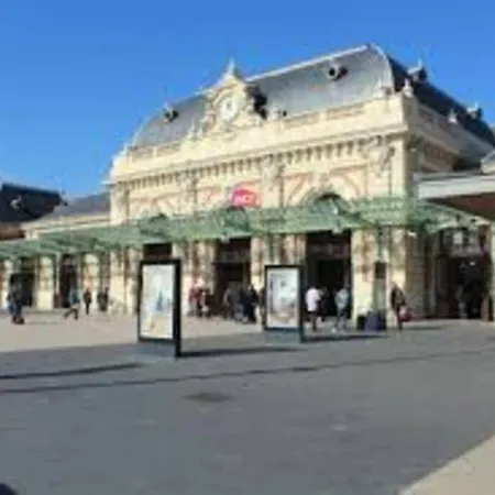 Comfort Paganini-nice Center Train Station
